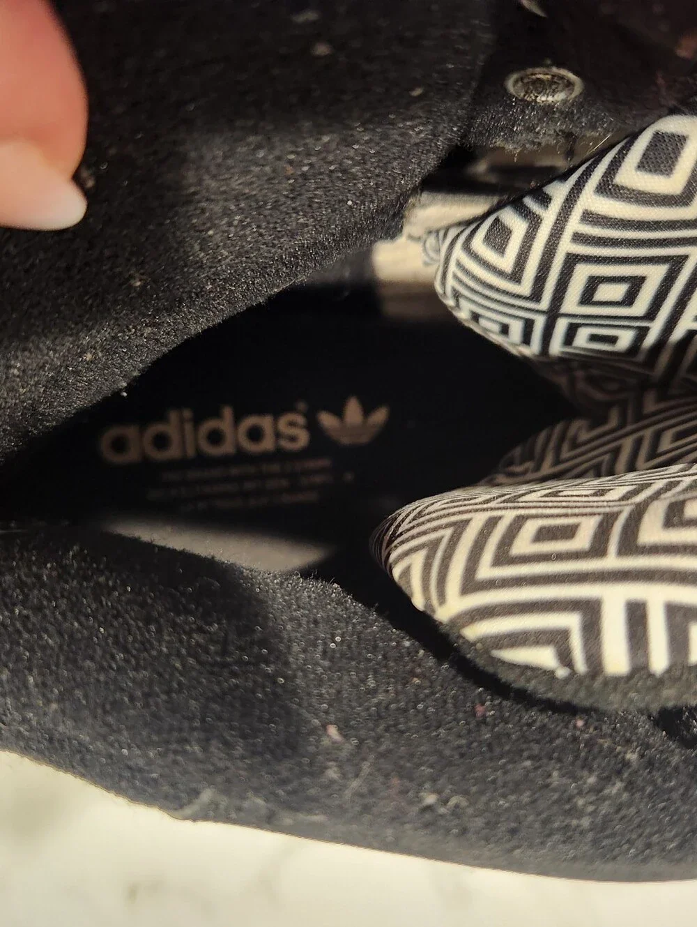 adidas mutombo mens